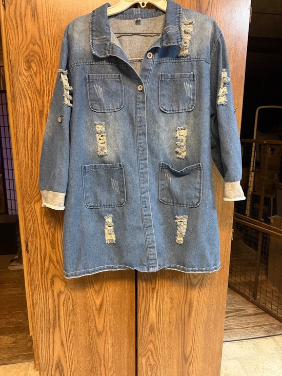 Tops - Women’s Distressed Denim Shirt/Jacket Size XL PreOwned